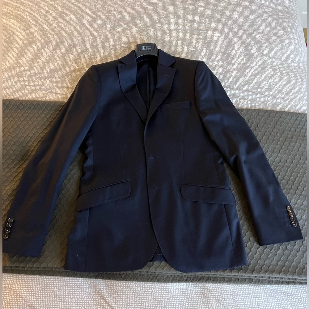 El Ganso Men’s Slim Cut 2-button Wool Suit in Navy - 36R